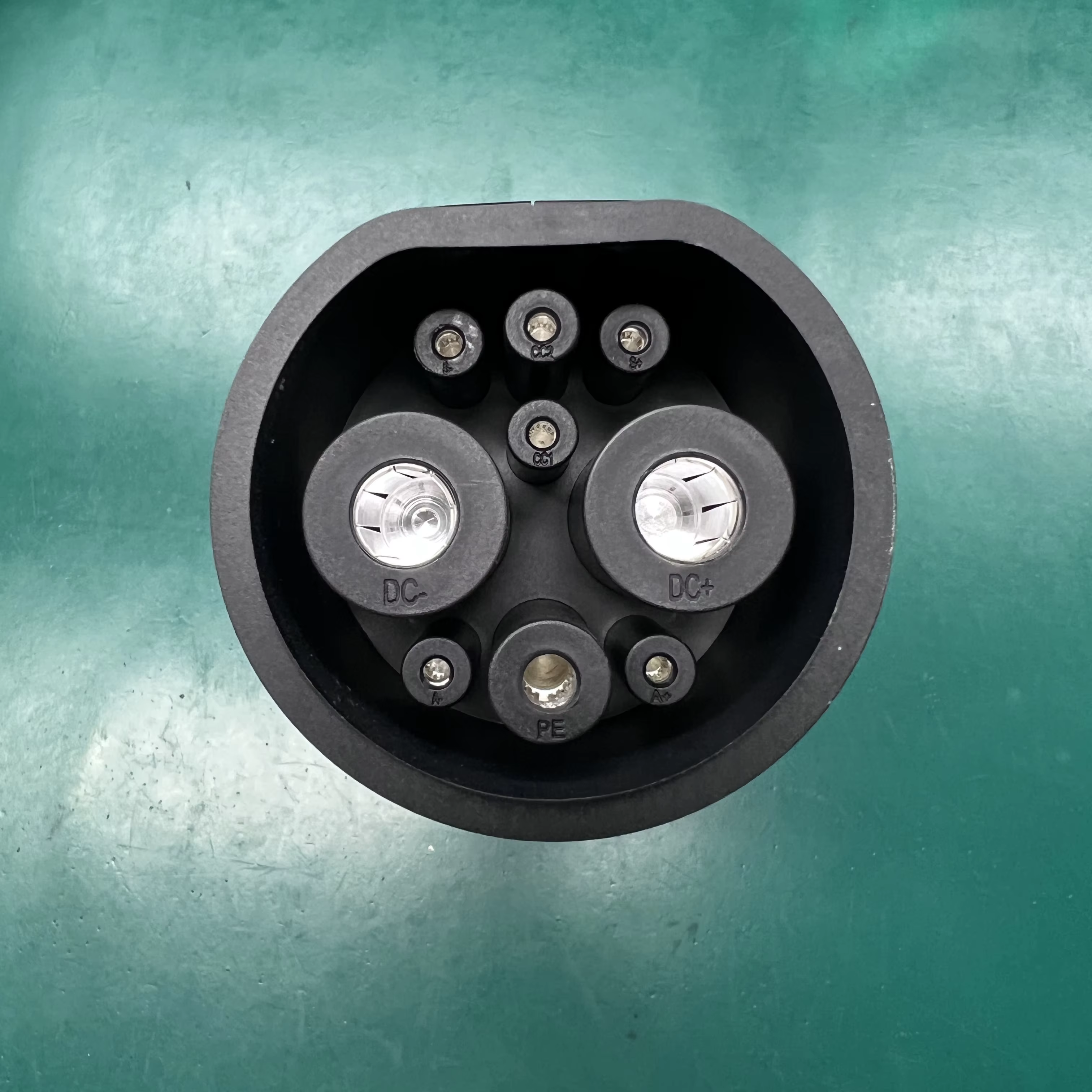 GBT to CCS1 Charging Adapter - Detail 2